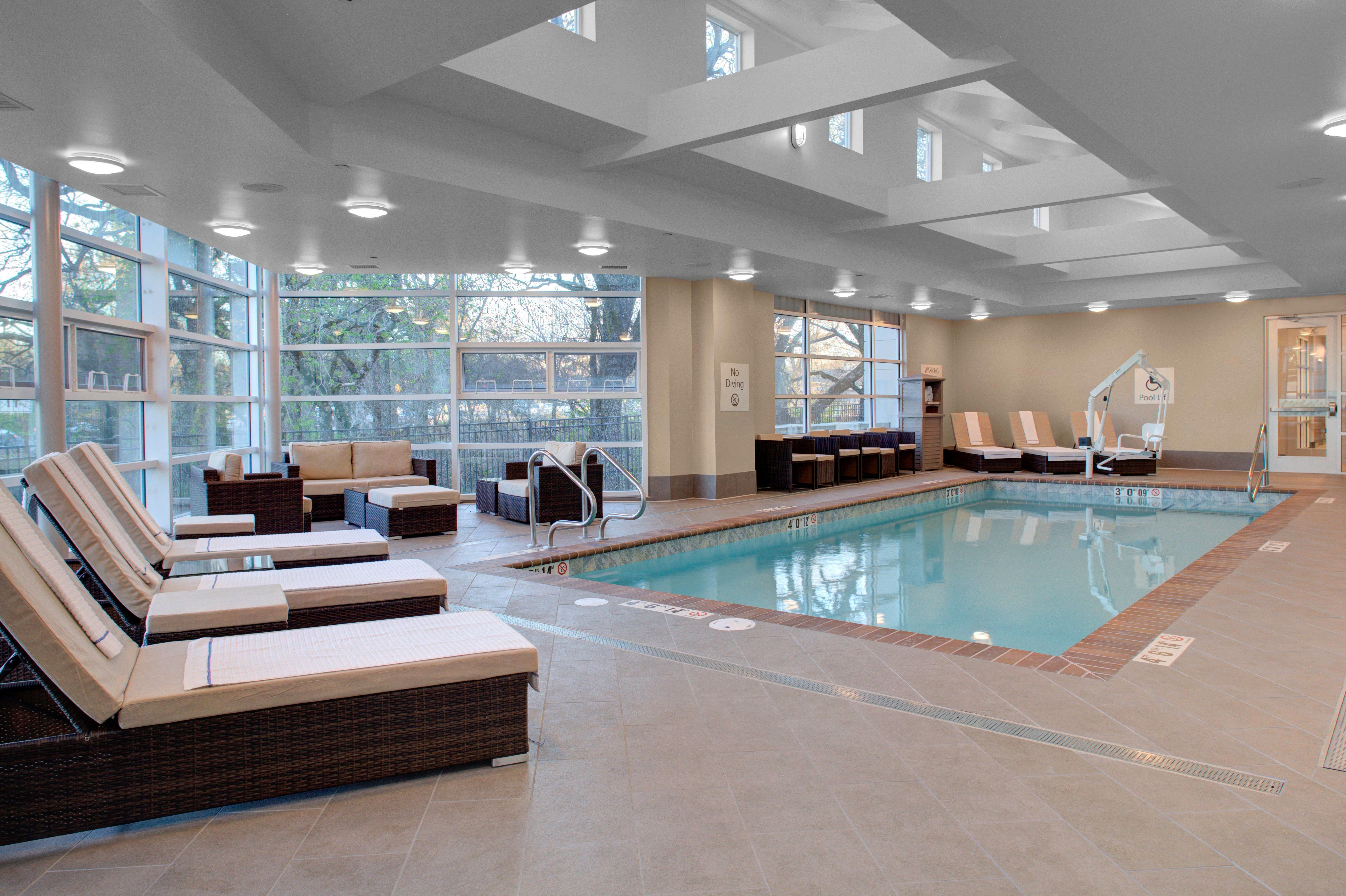 Holiday Inn Windsor - Wine Country By Ihg Exterior foto